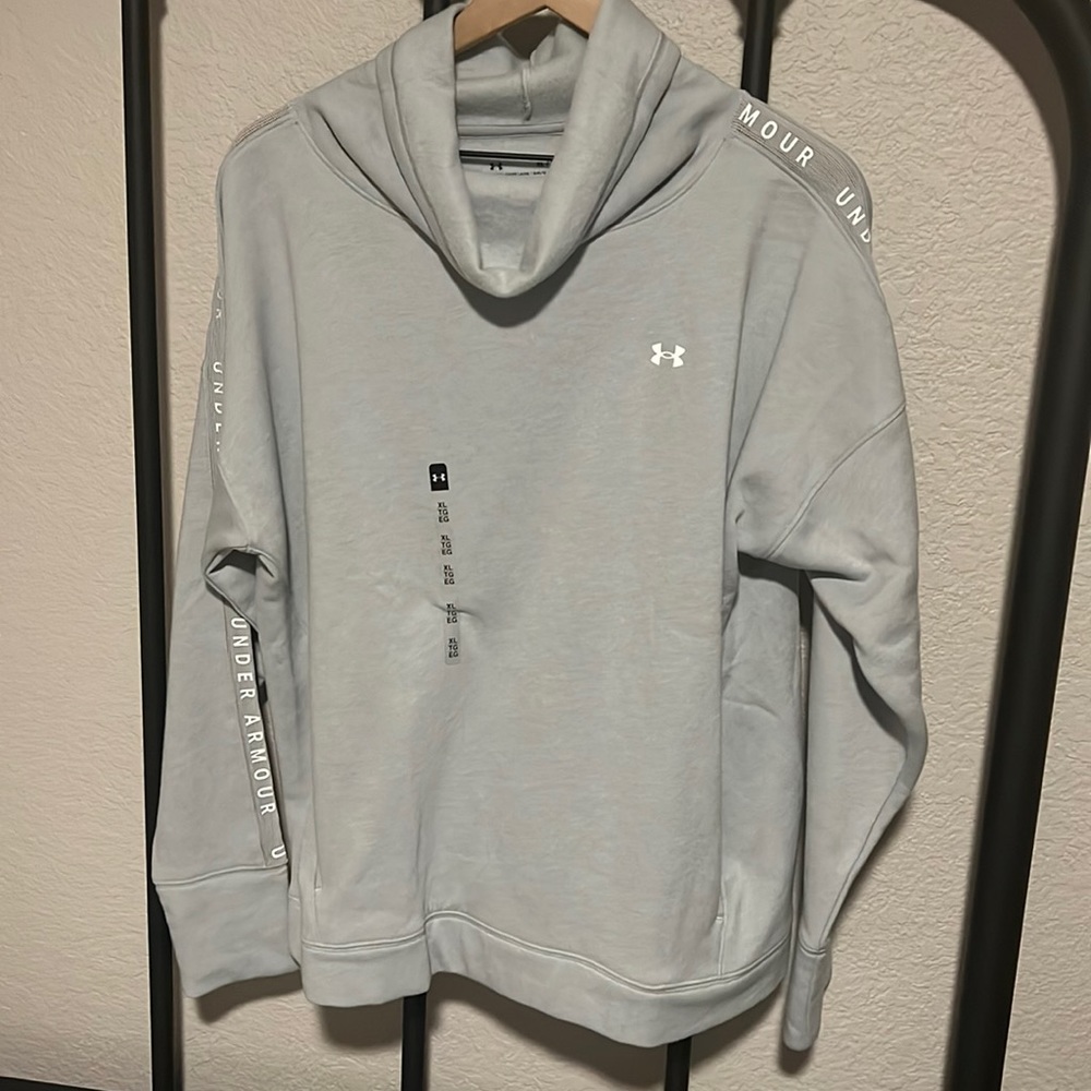 Women’s UNDER ARMOUR sweater